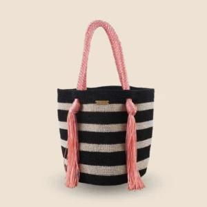 Bolsa tejida rosa y negra