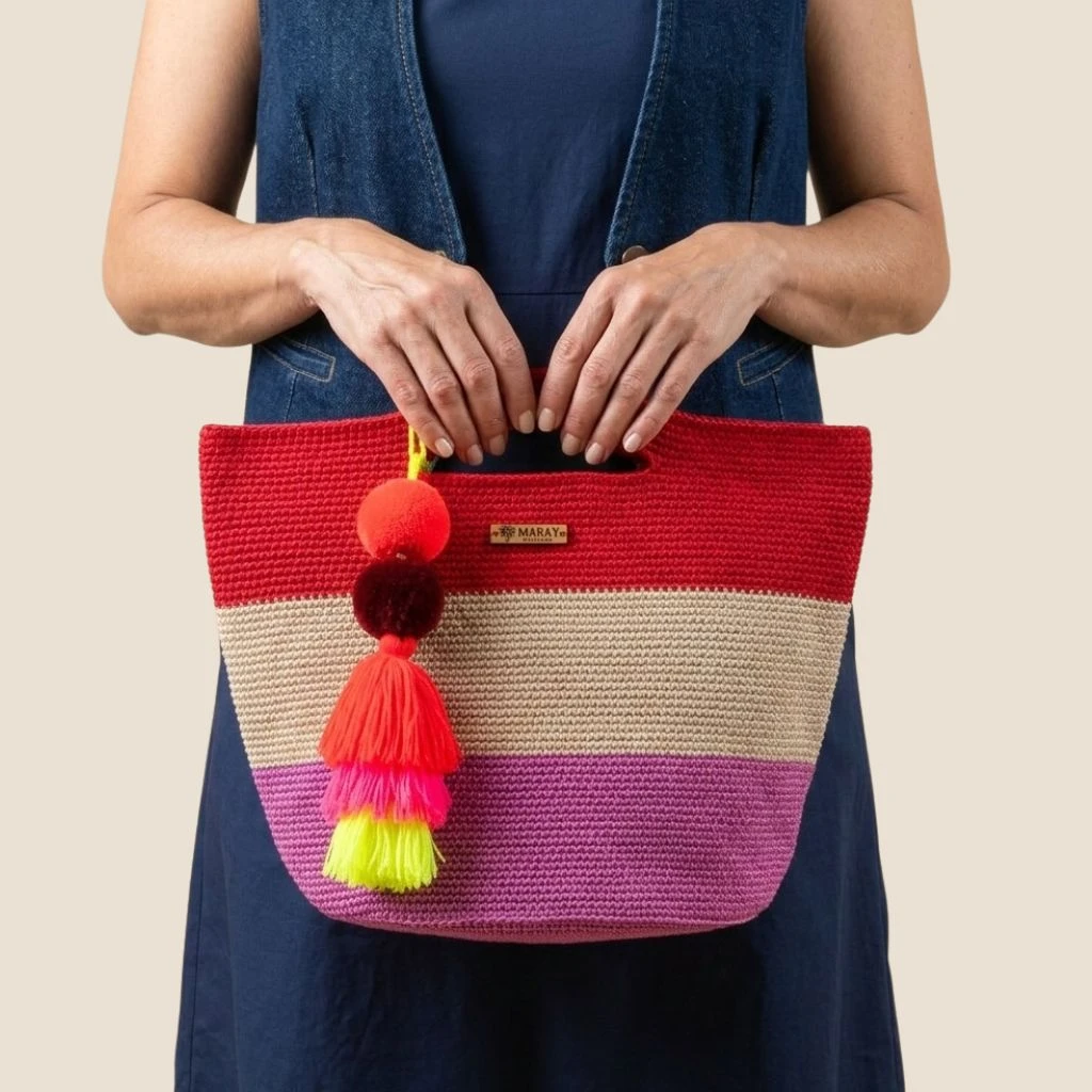 capazo colorido tejido