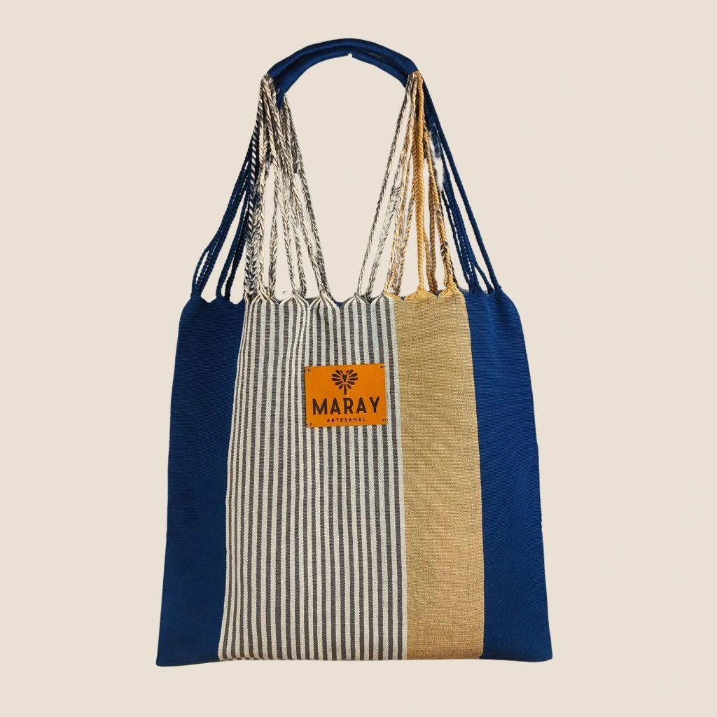 tote artesanal azul