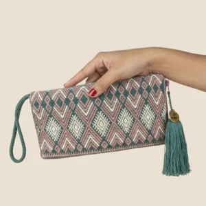 cartera hecha a mano turquesa