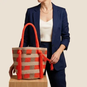 bolsa tejida a cuadros