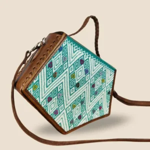 bandolera cuero y bordado
