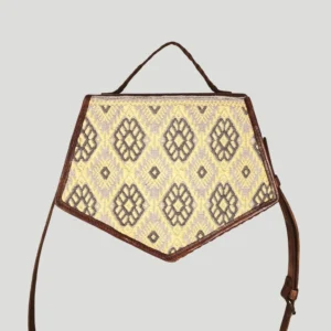 bolso de piel con telar de cintura