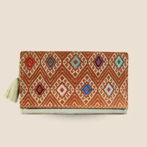 Clutch beige y ladrillo