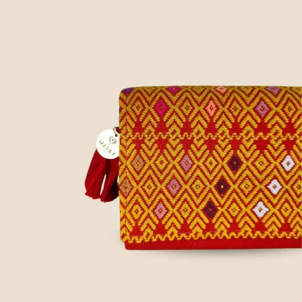 Clutch bordado rojo