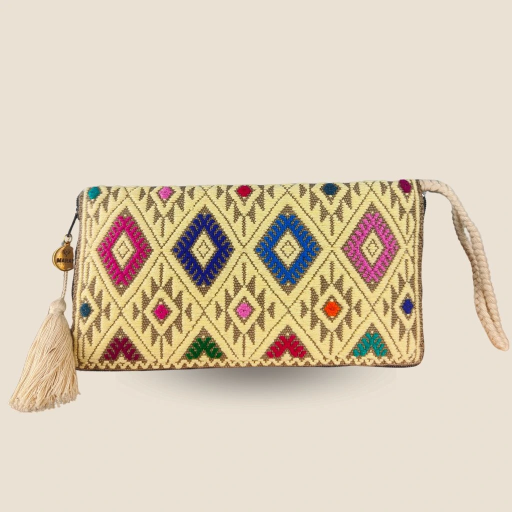 cartera nude