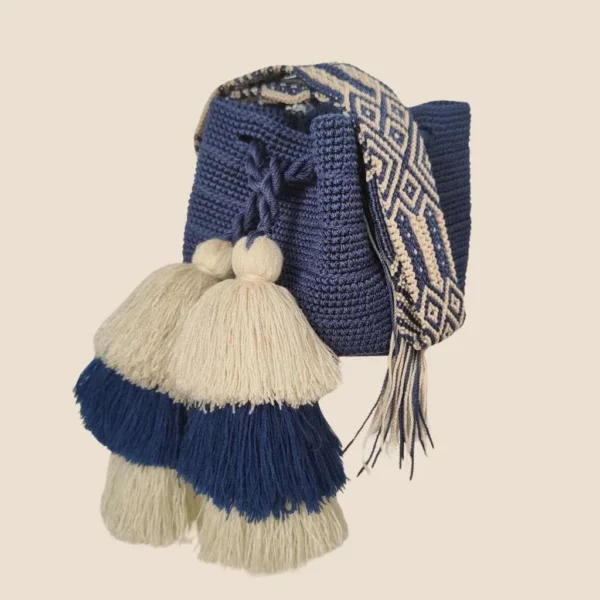 Bandolera tejida azul