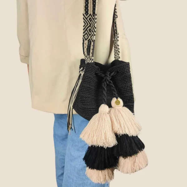 Bolsa tejida bandolera