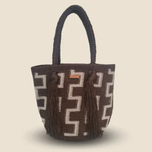 bolsa tejida greca cafe