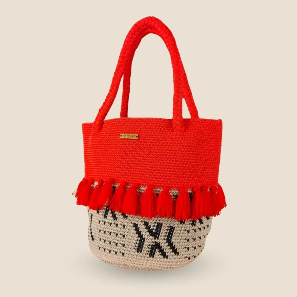 bolsa coral con flecos