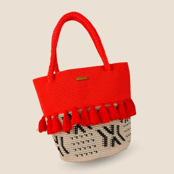 bolsa coral tejida